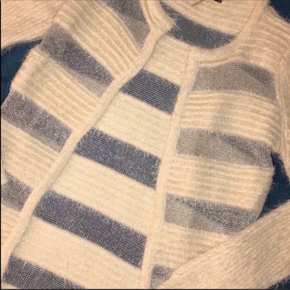 Elaine Off at 5: Furry Silver Mesh Sweater Blazer - Picture 3 of 8